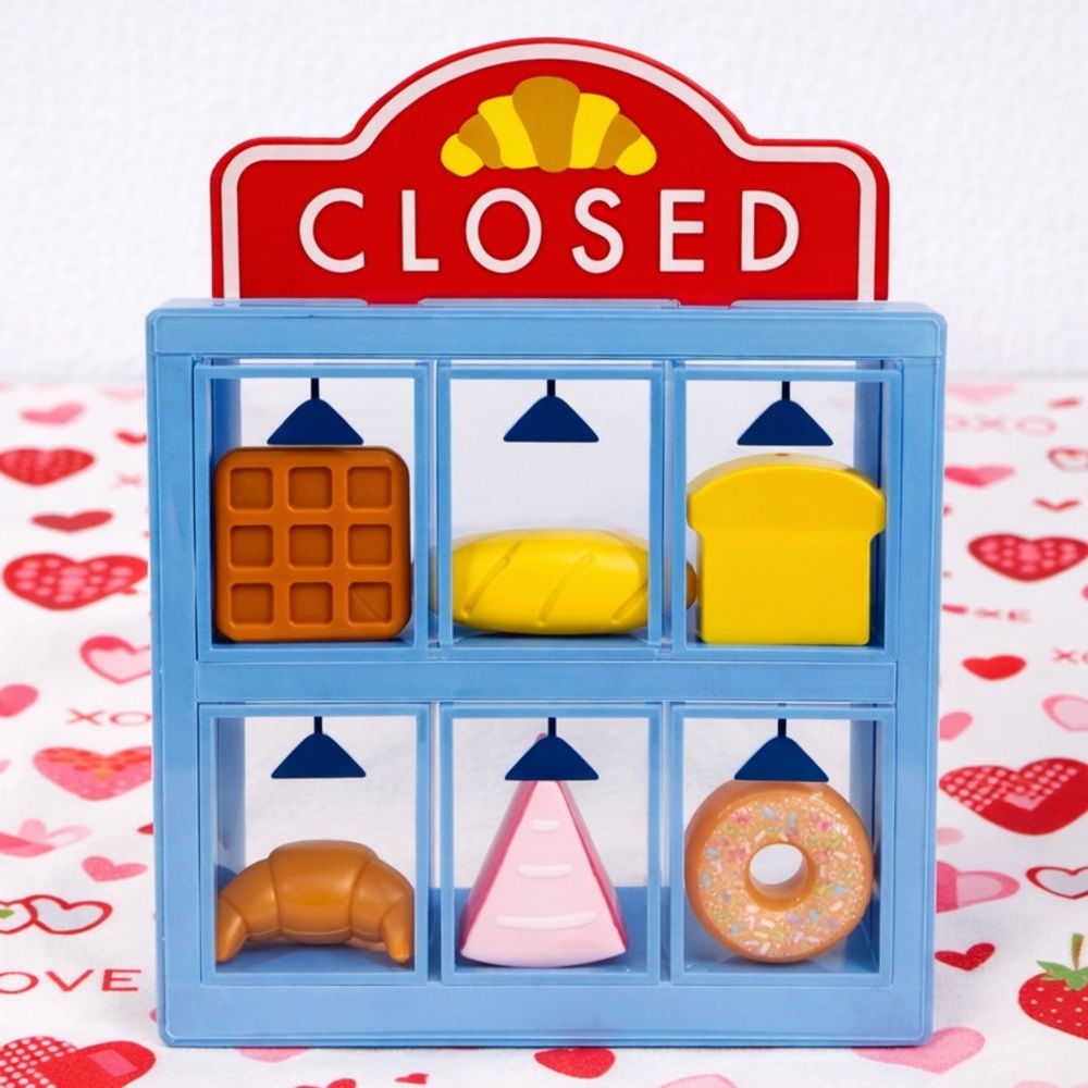 Target Bullseye Playground Valentine’s Day Bread Play Toy Set